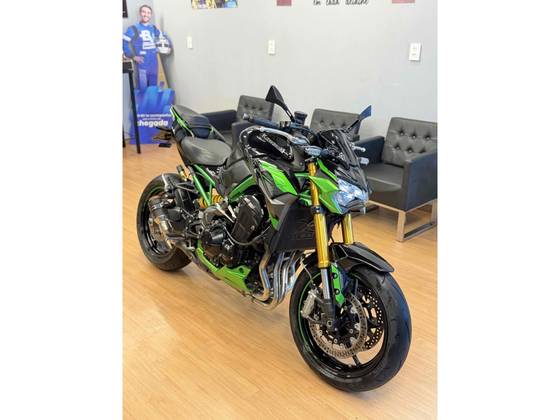 KAWASAKI Z900 R EDITION 